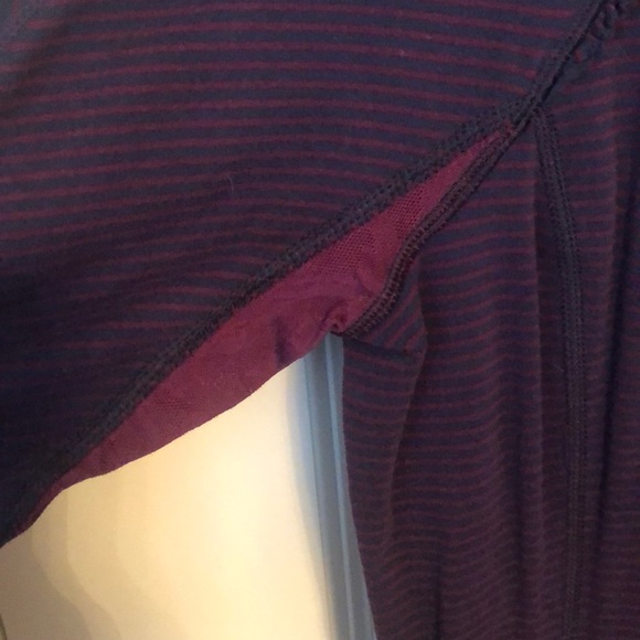 Excellent Condition 9/10 Lululemon Full Tilt LS - Picture 2 of 14